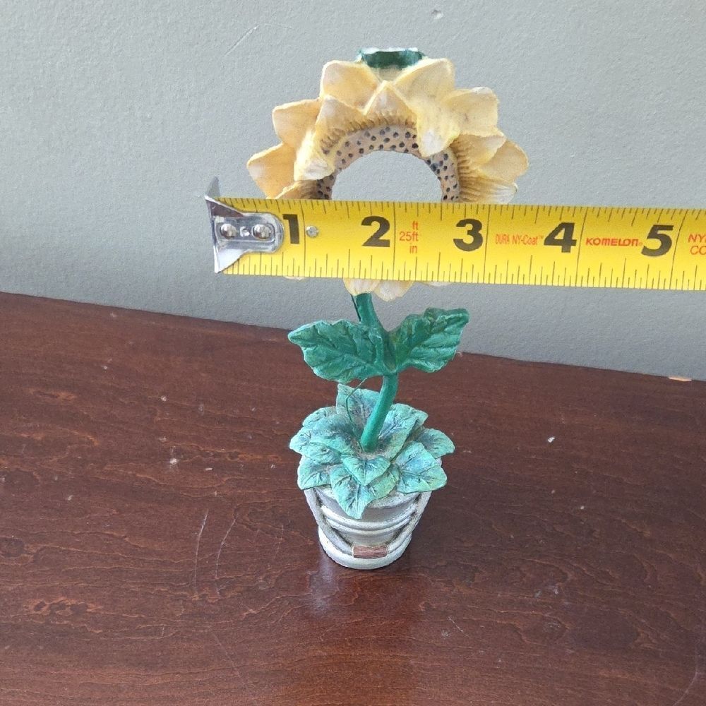 Sunflower Decor with Ladybug Accent - Picture 8 of 8